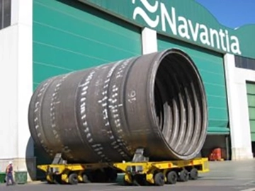 SPMT（自走式多軸台車）